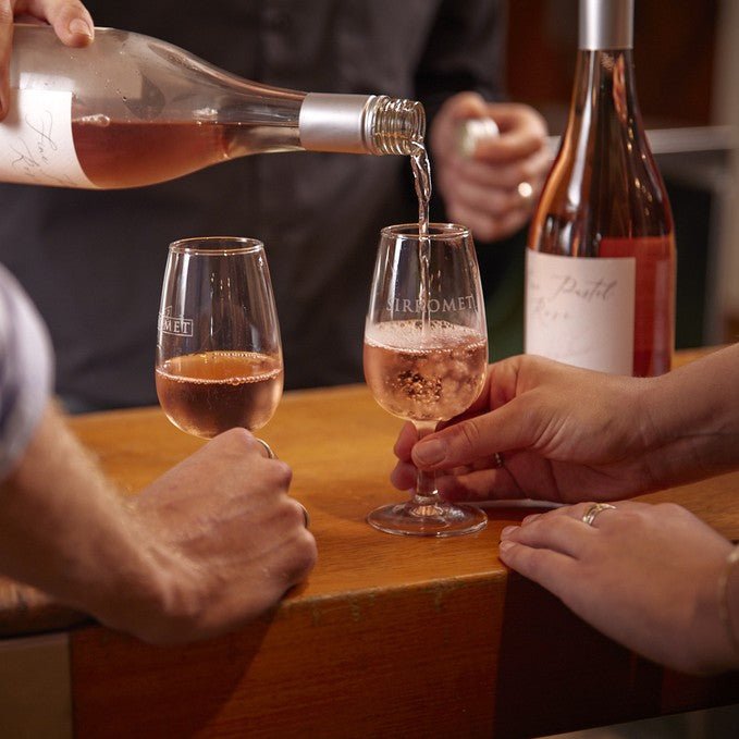 Weekend Winery Tour & Taste With 2 Course Lunch At Sirromet's Cellar Door - We Wander